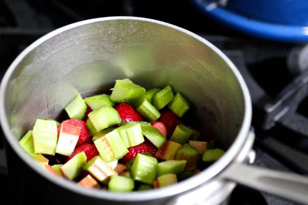 strawberry rhubarb, farmer's market recipe