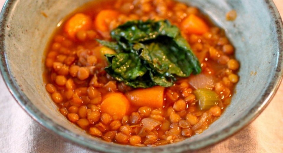 Hearty Lentil Soup with Crispy Kale Topping